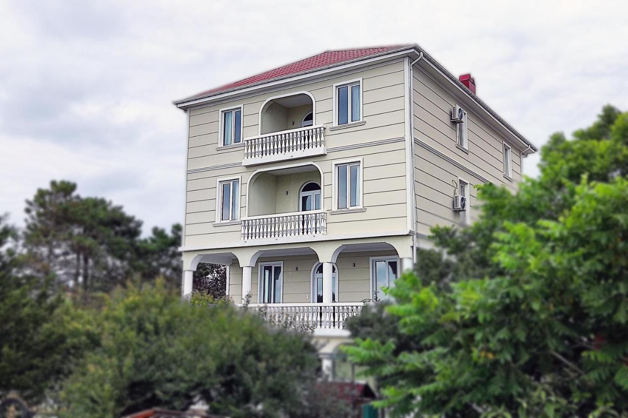 Guesthouse White Swan Kobuleti Extérieur photo