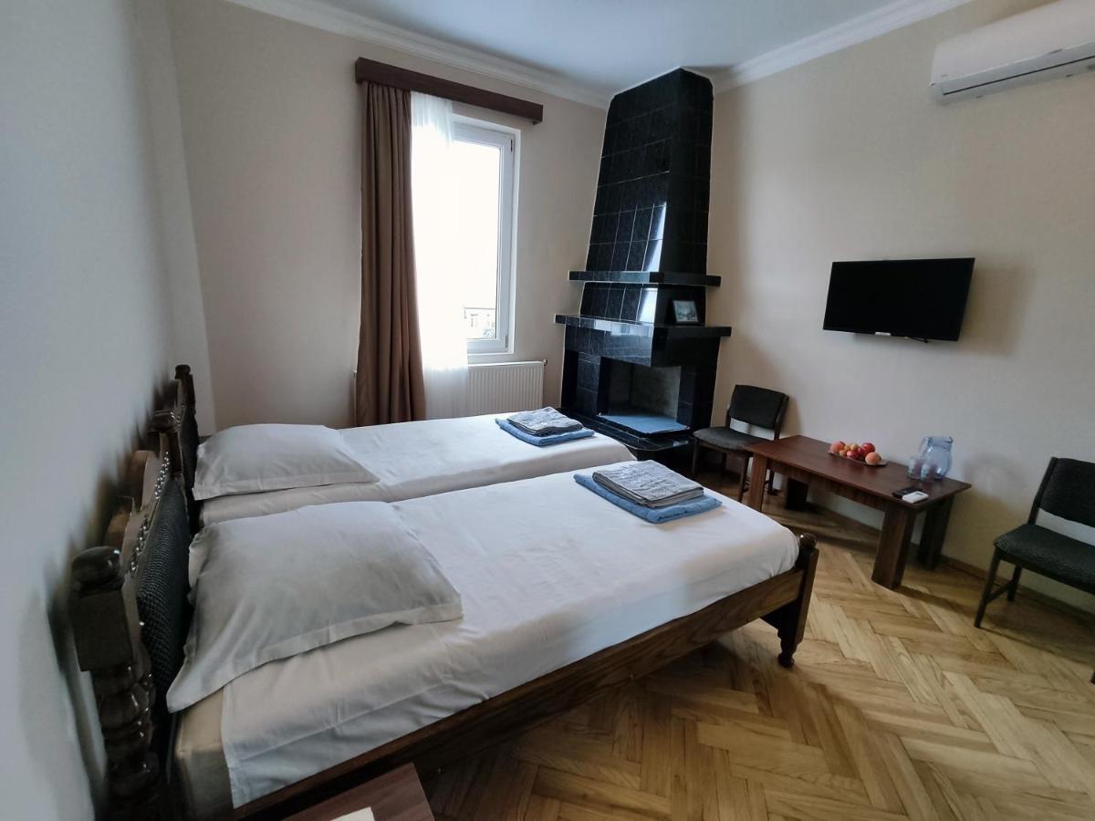 Guesthouse White Swan Kobuleti Extérieur photo