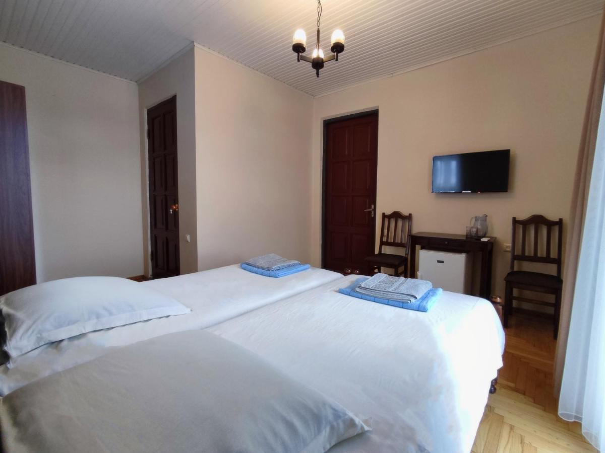 Guesthouse White Swan Kobuleti Extérieur photo
