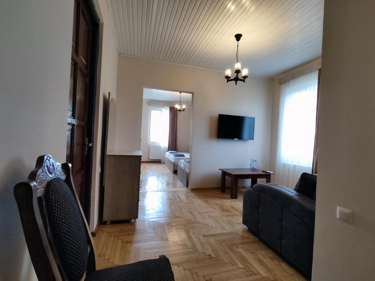 Guesthouse White Swan Kobuleti Extérieur photo