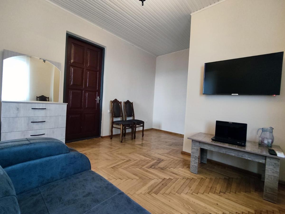 Guesthouse White Swan Kobuleti Extérieur photo