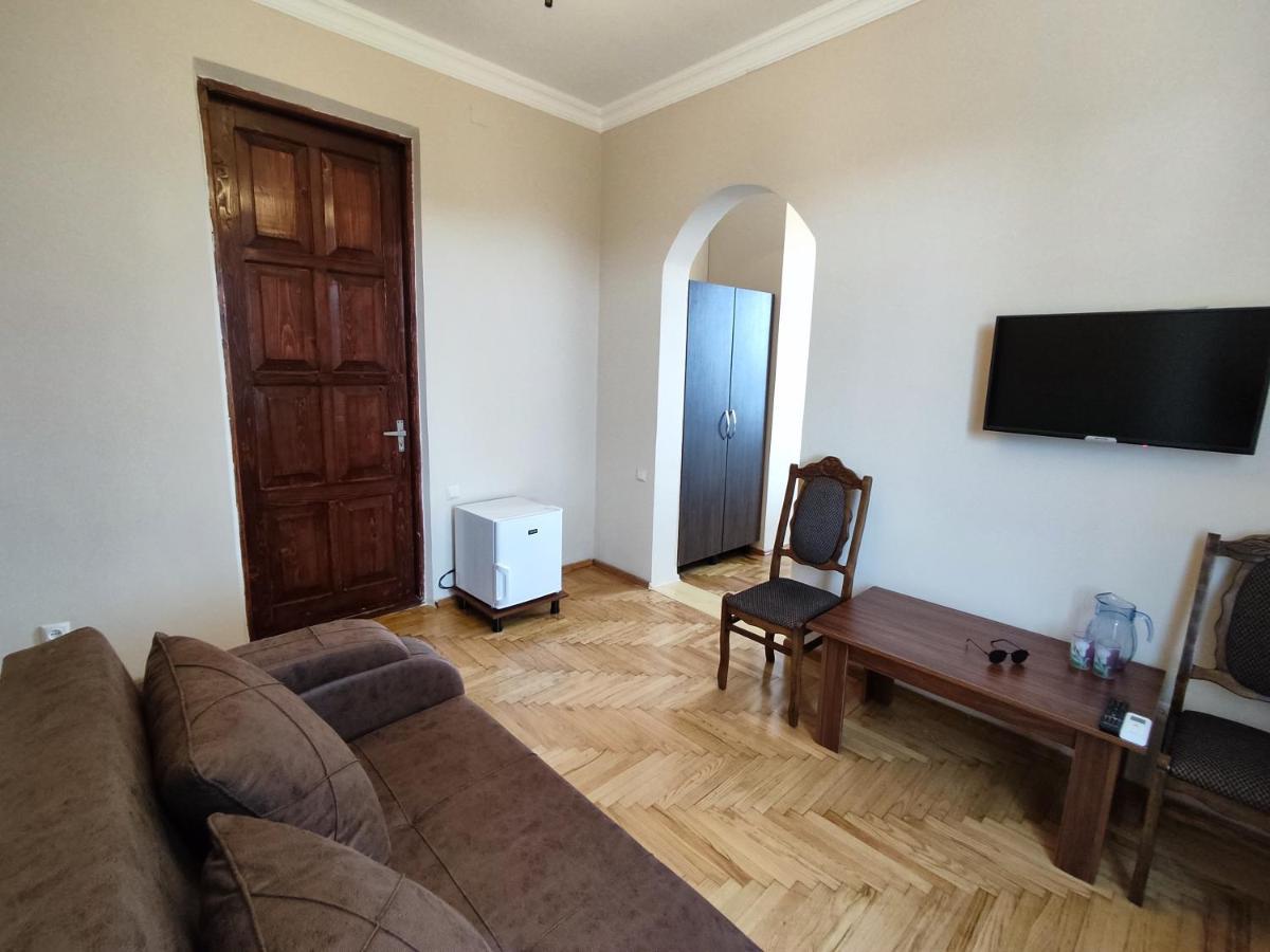 Guesthouse White Swan Kobuleti Extérieur photo
