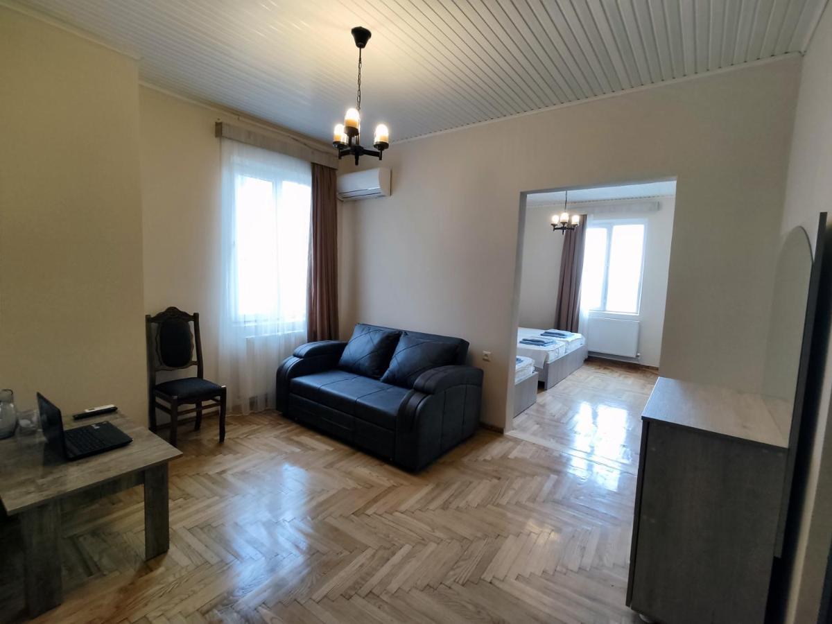Guesthouse White Swan Kobuleti Extérieur photo