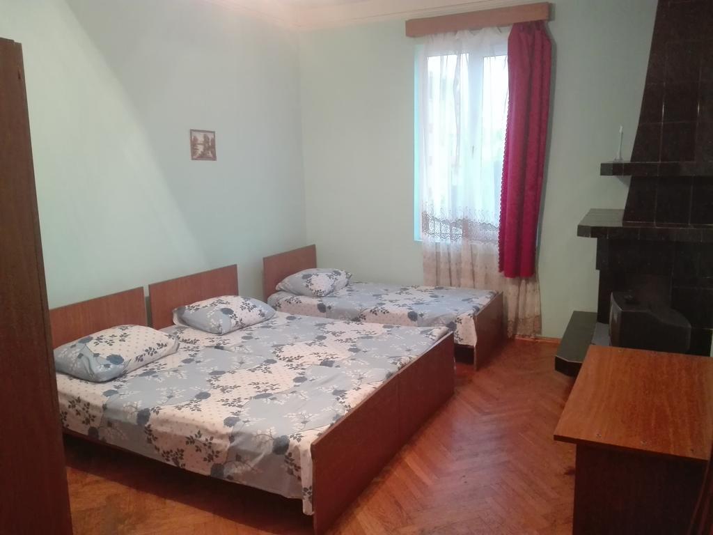 Guesthouse White Swan Kobuleti Extérieur photo