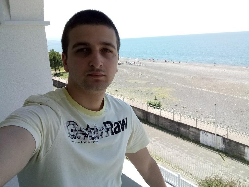 Guesthouse White Swan Kobuleti Extérieur photo