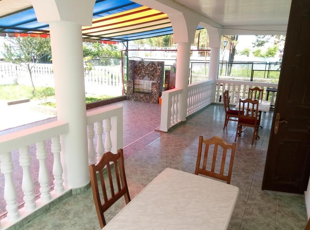 Guesthouse White Swan Kobuleti Extérieur photo