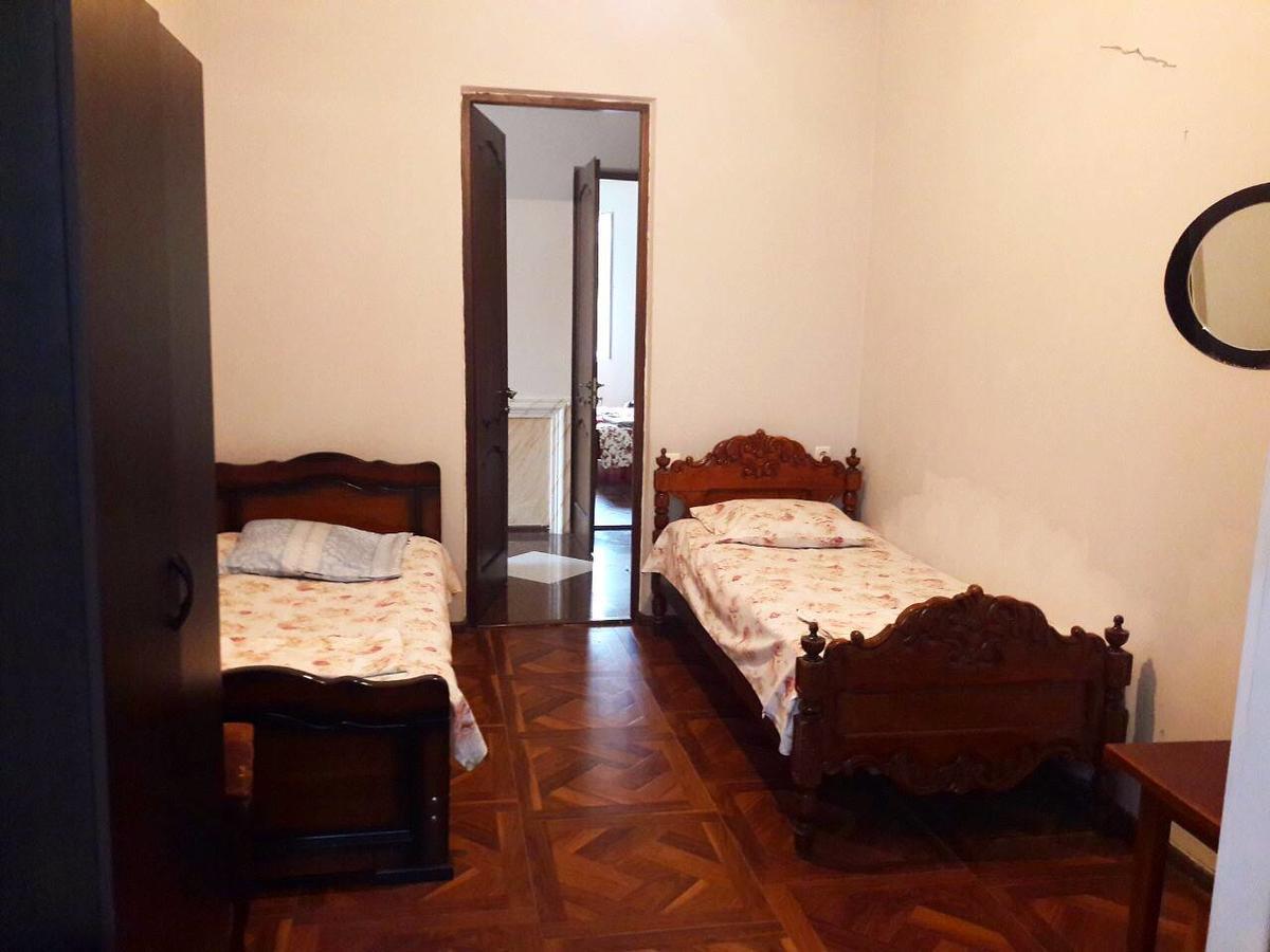 Guesthouse White Swan Kobuleti Extérieur photo